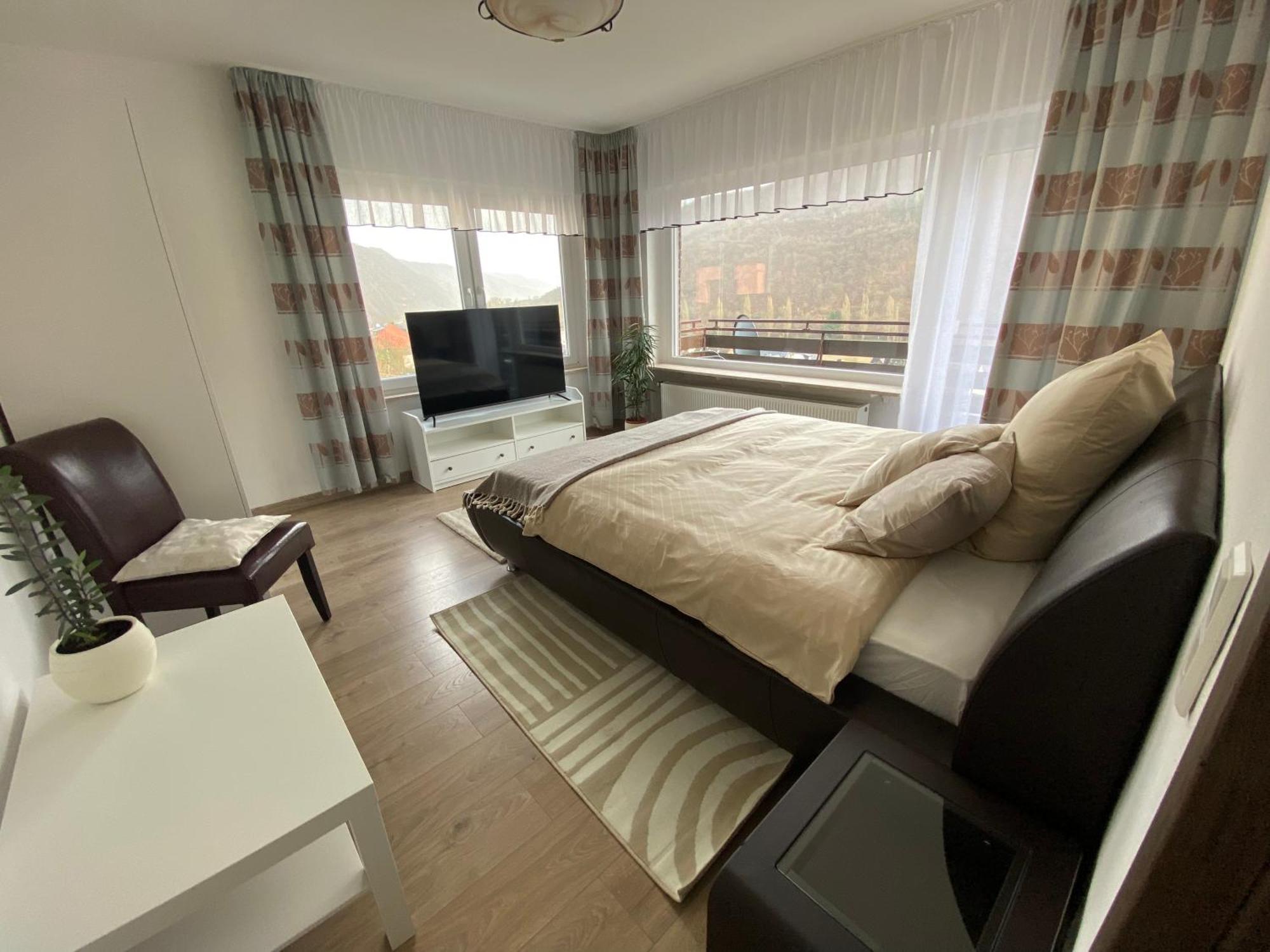 Pension Mit Moselblick Клоттен Экстерьер фото